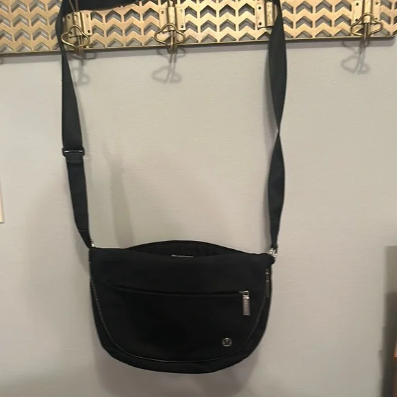 Lululemon All Night Festival Bag 5L - Picture 2 of 3